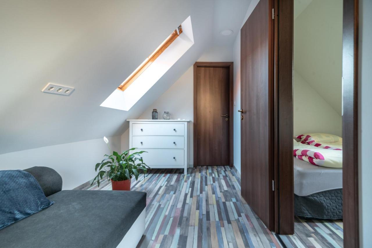 Buzavirag Apartman Keszthely Ngoại thất bức ảnh