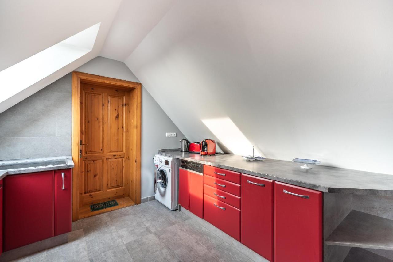 Buzavirag Apartman Keszthely Ngoại thất bức ảnh
