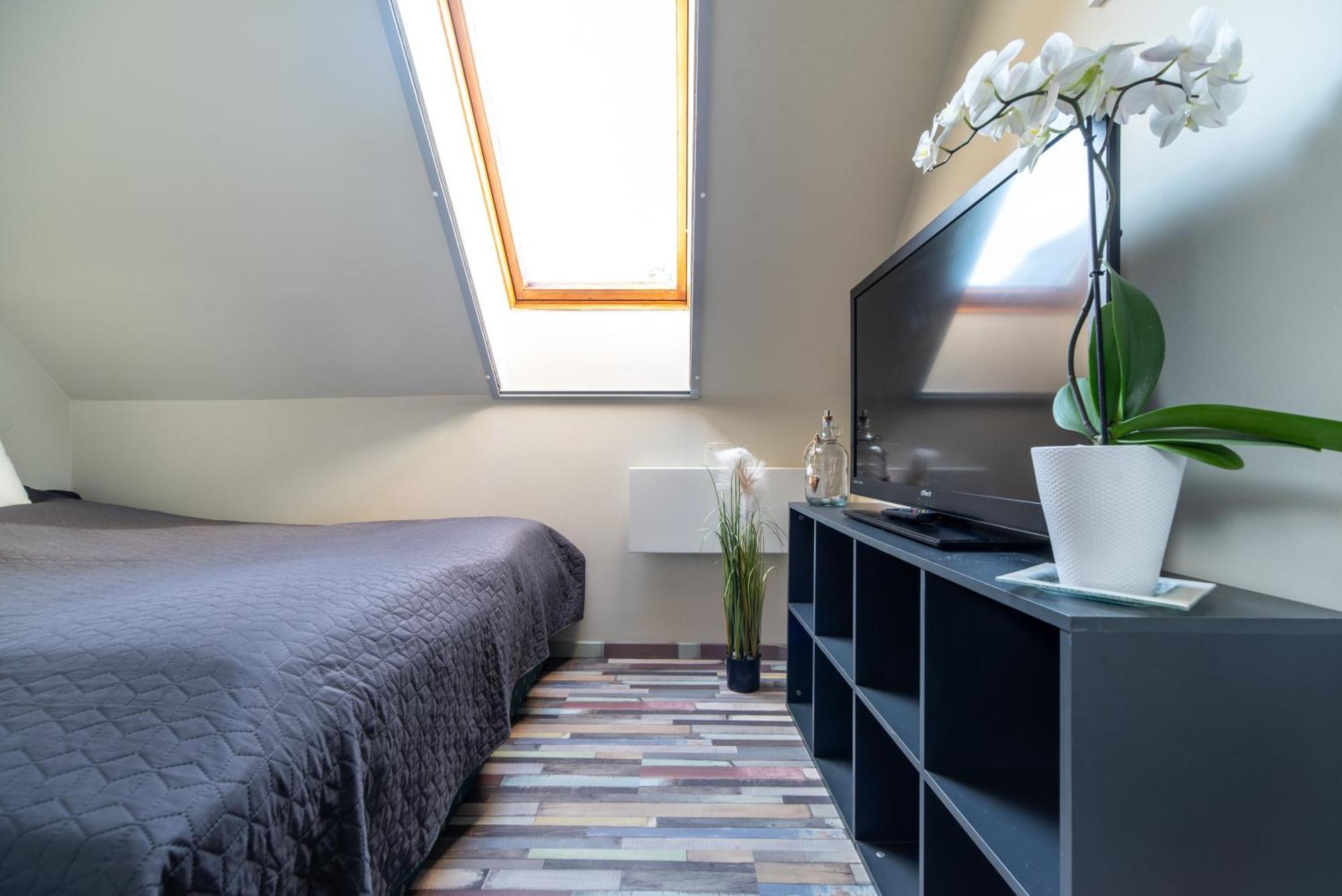 Buzavirag Apartman Keszthely Ngoại thất bức ảnh