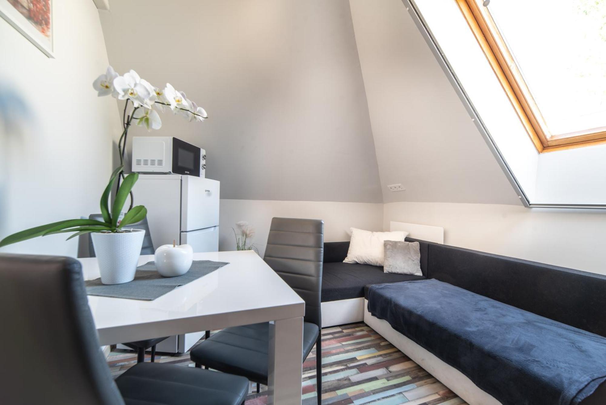 Buzavirag Apartman Keszthely Ngoại thất bức ảnh