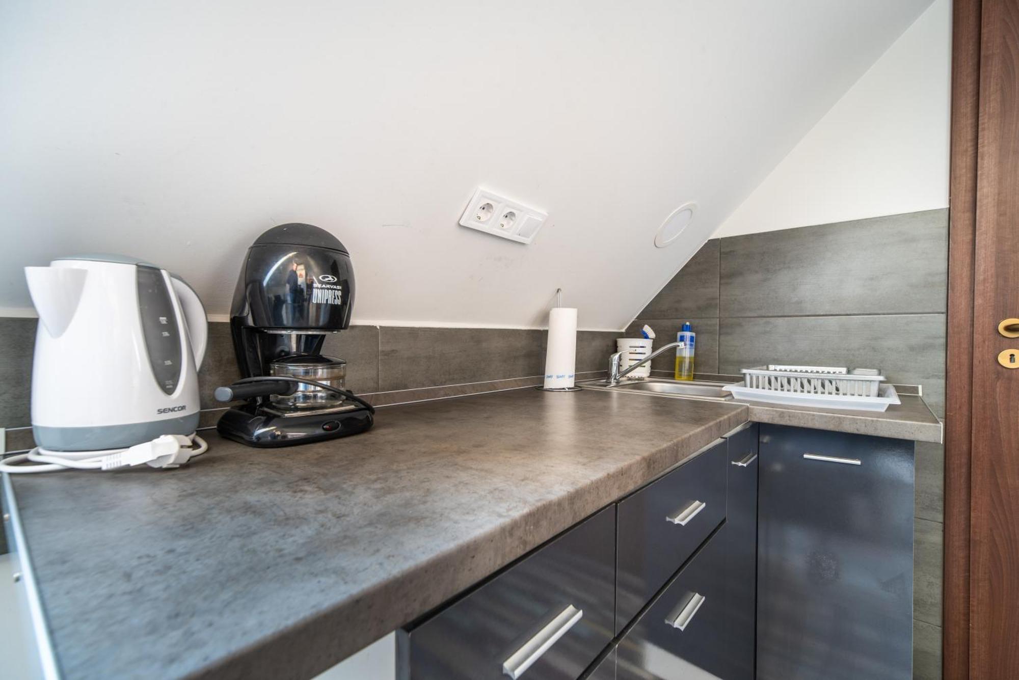 Buzavirag Apartman Keszthely Ngoại thất bức ảnh